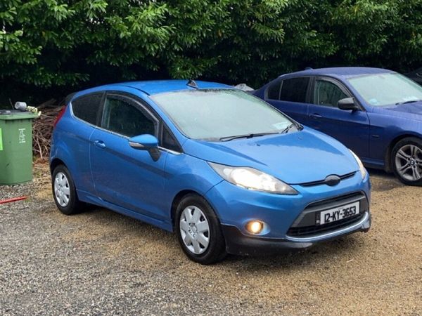 Ford Fiesta Hatchback, Petrol, 2012, Blue