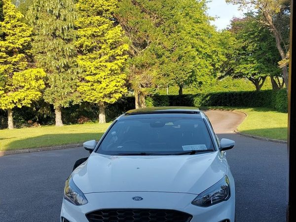 Ford Focus Hatchback, Diesel, 2020, White