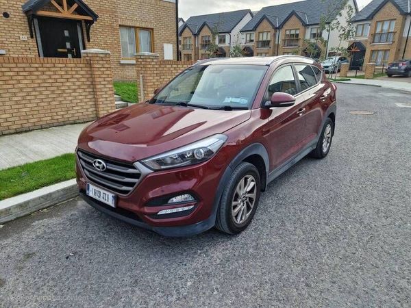 Hyundai Tucson SUV, Diesel, 2016, Red