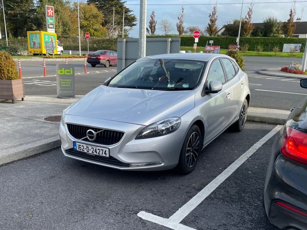 Volvo V40 Hatchback, Diesel, 2016, Grey