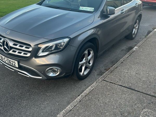 Mercedes-Benz GLA SUV, Diesel, 2018, Grey