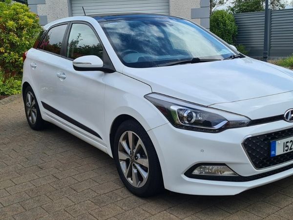 Hyundai i20 Hatchback, Petrol, 2015, White