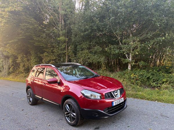 Nissan Qashqai+2 Hatchback, Diesel, 2011, Red