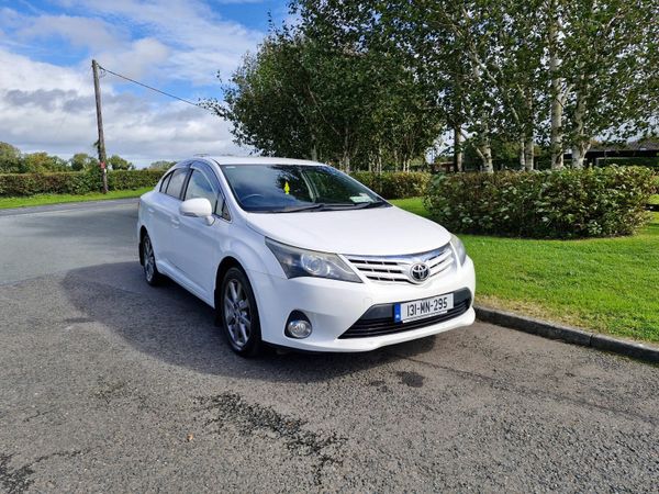 Toyota Avensis Saloon, Diesel, 2013, White