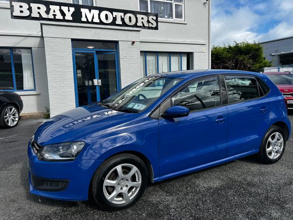 Volkswagen Polo Hatchback, Petrol, 2014, Blue