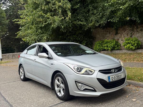 Hyundai i40 Saloon, Diesel, 2012, Silver