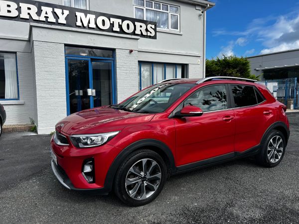 Kia Stonic Estate/Jeep, Petrol, 2018, Red