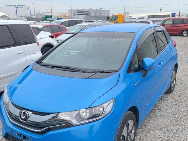 Honda Fit Hatchback, Petrol Hybrid, 2014, Blue