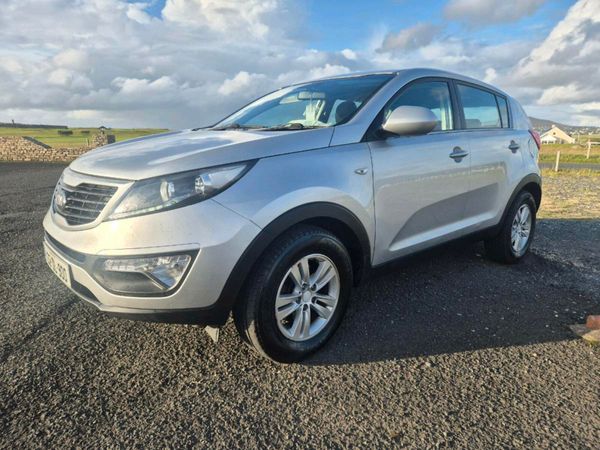 Ford Fiesta Hatchback, Petrol, 2011, Silver