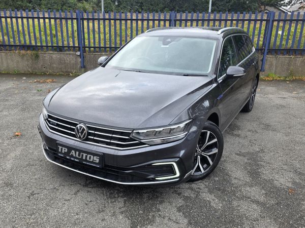 Volkswagen Passat Estate, Petrol Hybrid, 2021, Grey