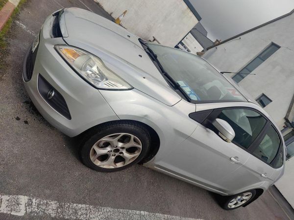 Ford Focus Hatchback, Diesel, 2011, Silver