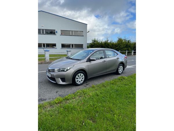 Toyota Corolla Saloon, Diesel, 2015, Bronze