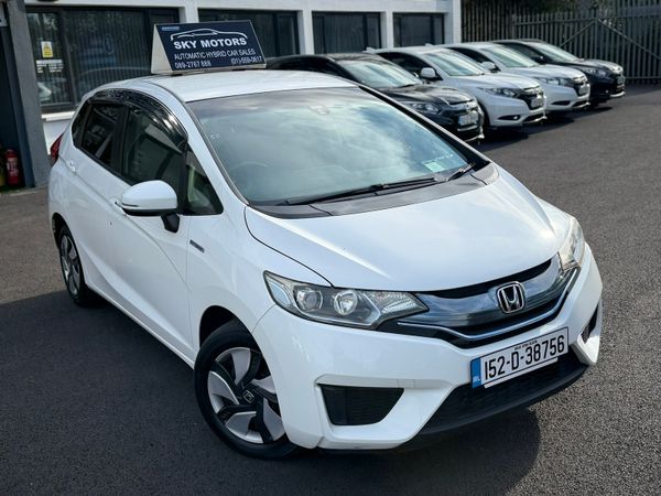 Honda Fit Hatchback, Petrol Hybrid, 2015, White