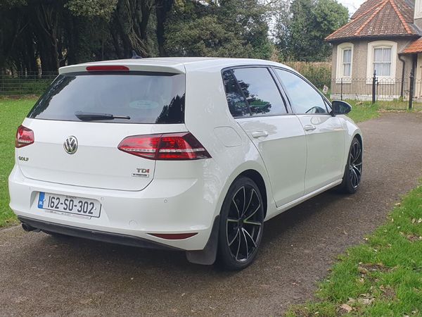 Volkswagen Golf Estate, Diesel, 2016, White