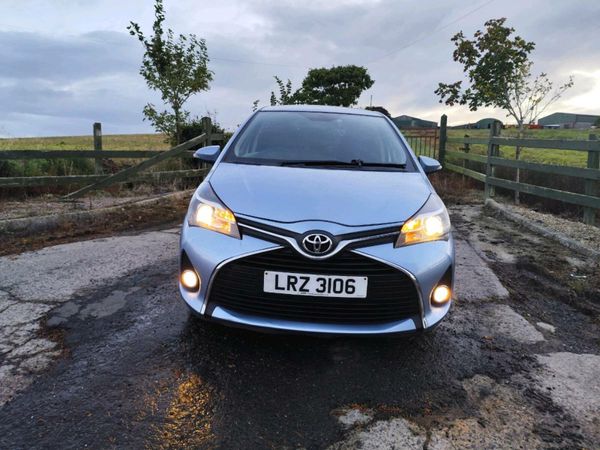 Toyota Yaris Hatchback, Petrol, 2016, Blue