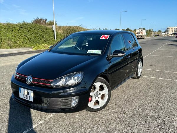 Volkswagen Golf Hatchback, Petrol, 2010, Black