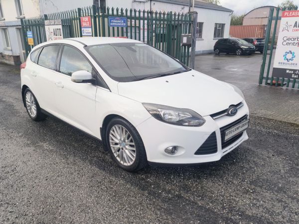 Ford Focus Hatchback, Petrol, 2013, White