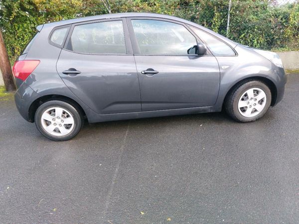 Kia Venga MPV, Diesel, 2013, Silver