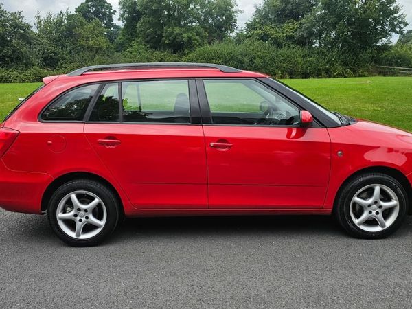 Skoda Fabia Estate, Petrol, 2008, Red