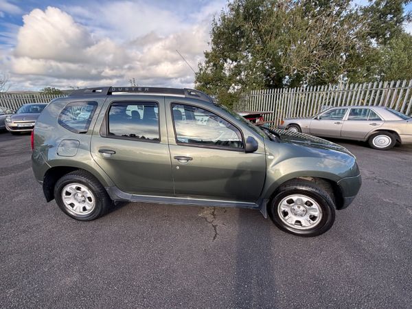 Dacia Duster SUV, Diesel, 2015, Green