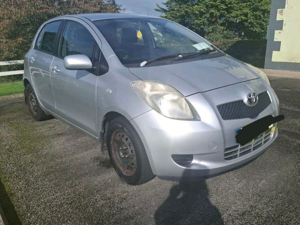 Toyota Yaris Hatchback, Petrol, 2007, Silver
