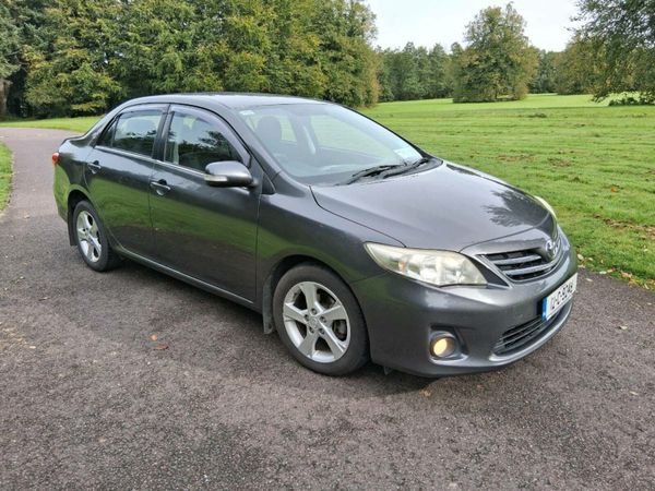 Toyota Corolla Saloon, Diesel, 2012, Grey