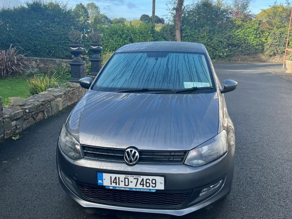 Volkswagen Polo Hatchback, Petrol, 2014, Grey