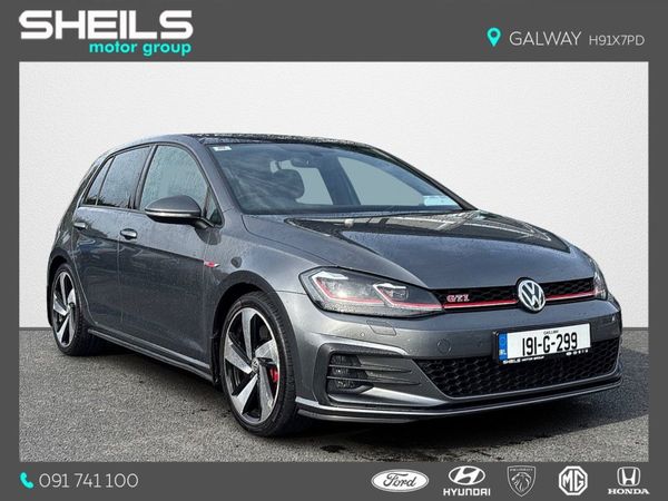 Volkswagen Golf Estate, Petrol, 2019, Grey