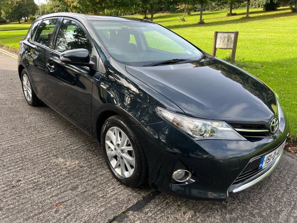 Toyota Auris Hatchback, Diesel, 2015, Grey