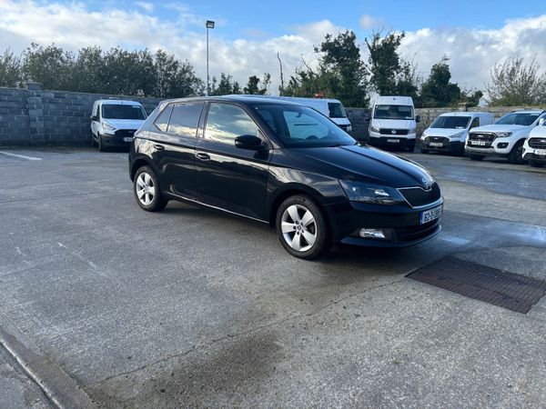 Skoda Fabia Hatchback, Petrol, 2016, Black