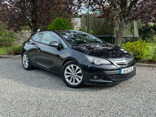 Opel Astra Hatchback, Petrol, 2015, Black