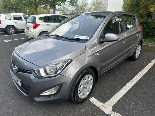 Hyundai i20 Hatchback, Diesel, 2013, Grey