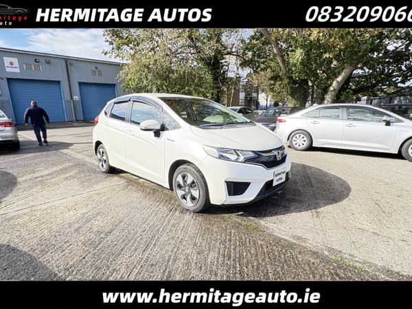 Honda Fit Hatchback, Petrol Hybrid, 2017, White