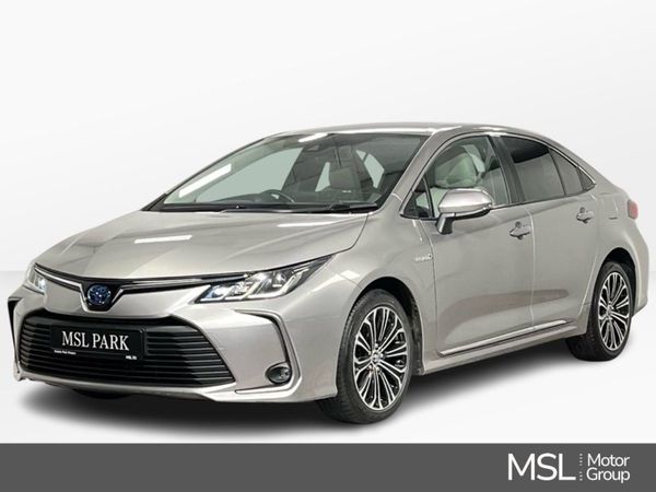 Toyota Corolla Saloon, Petrol Hybrid, 2019, Silver