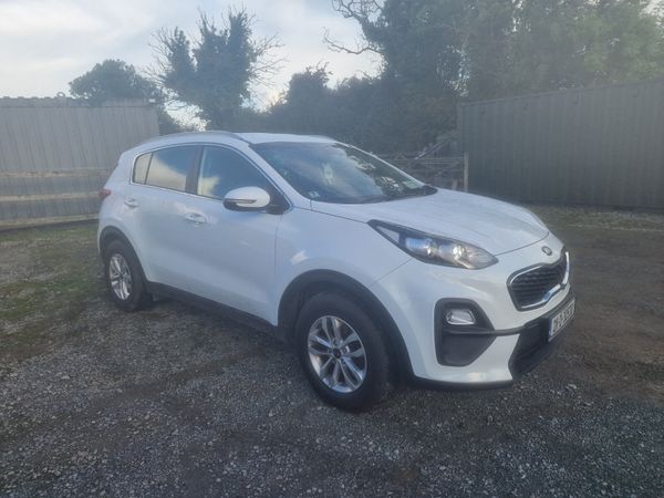 Kia Sportage SUV, Diesel Hybrid, 2021, White