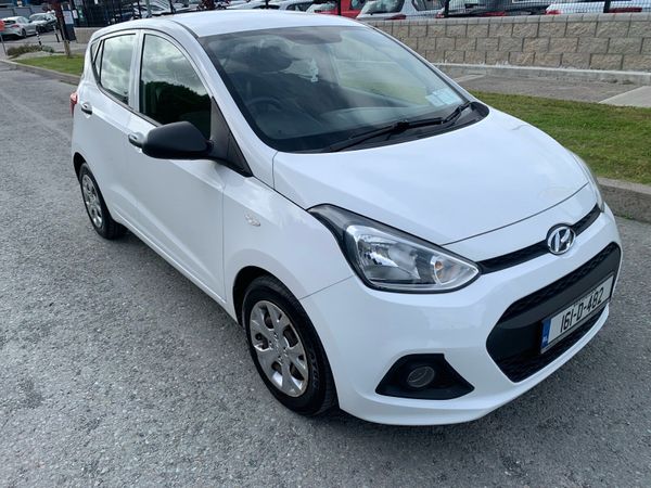Hyundai i10 Hatchback, Petrol, 2016, White
