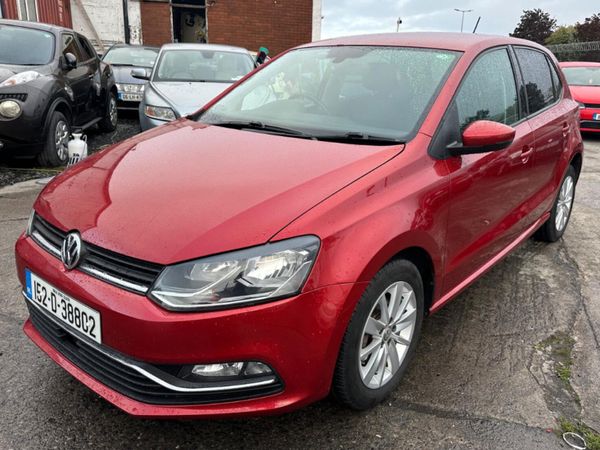 Volkswagen Polo Hatchback, Petrol, 2015, Red