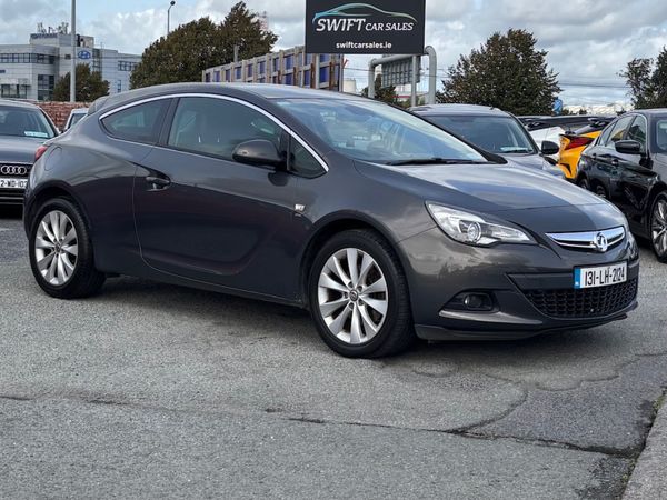 Vauxhall Astra Hatchback, Petrol, 2013, Grey