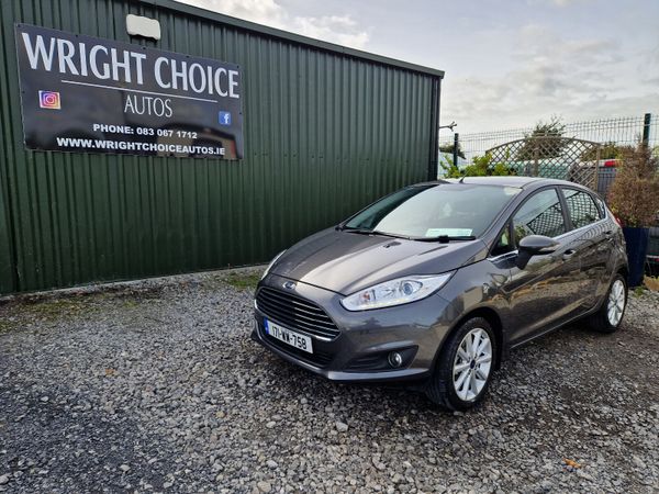 Ford Fiesta Hatchback, Petrol, 2017, Grey
