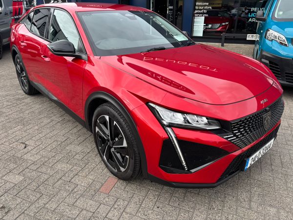 Peugeot 408 Hatchback, Petrol, 2024, Red