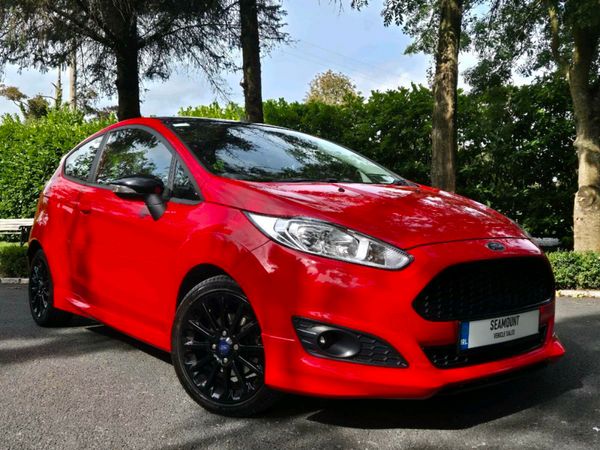 Ford Fiesta Hatchback, Petrol, 2016, Red
