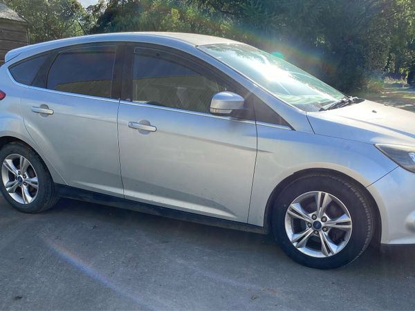 Ford Focus Hatchback, Diesel, 2012, Silver
