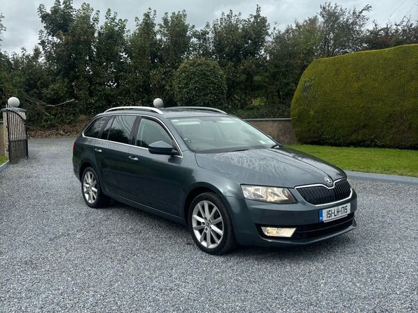 Skoda Octavia Estate, Diesel, 2015, Grey