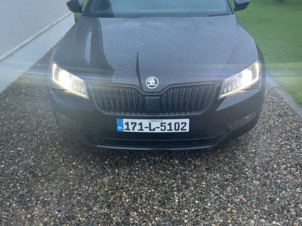 Skoda Superb Hatchback, Diesel, 2017, Black