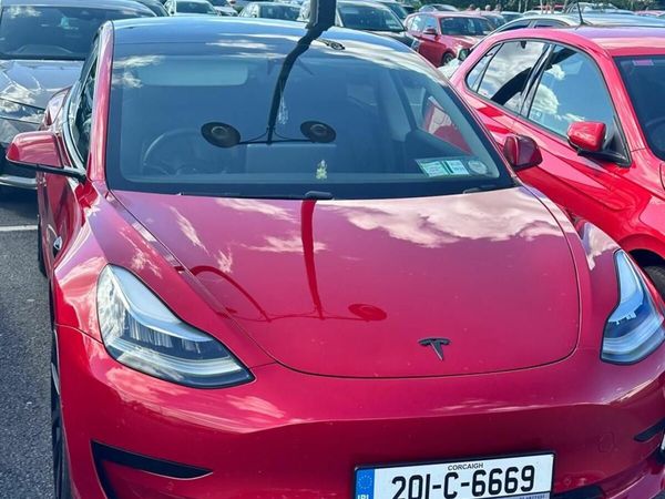 Tesla Model 3 Saloon, Electric, 2020, Red