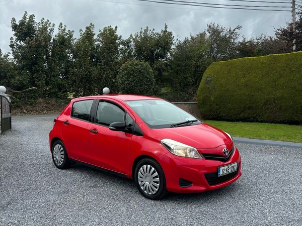 Toyota Yaris Hatchback, Diesel, 2012, Red