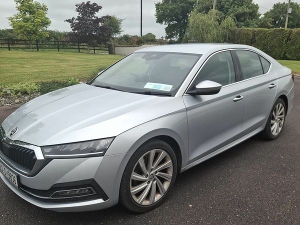 Skoda Octavia Saloon, Diesel, 2021, Grey