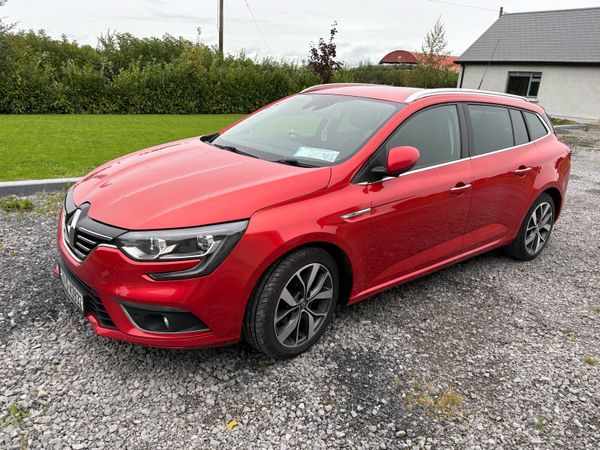 Renault Megane Estate, Diesel, 2017, Red