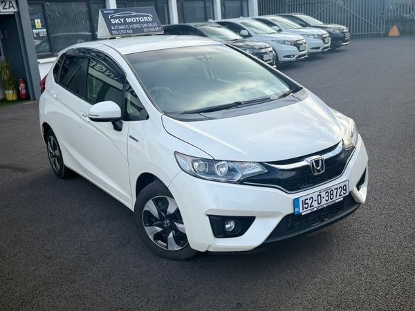 Honda Jazz Hatchback, Petrol Hybrid, 2015, White