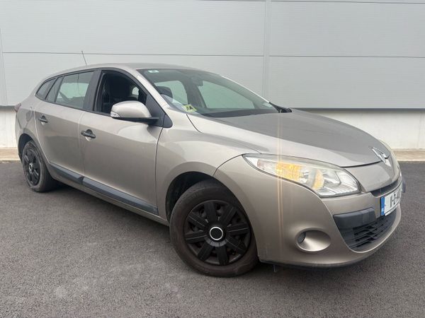 Renault Megane Estate, Diesel, 2011, Gold